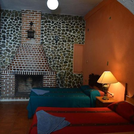Hotel Playa Linda Panajachel Eksteriør billede