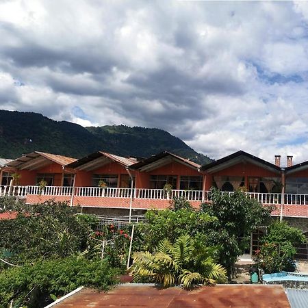 Hotel Playa Linda Panajachel Eksteriør billede