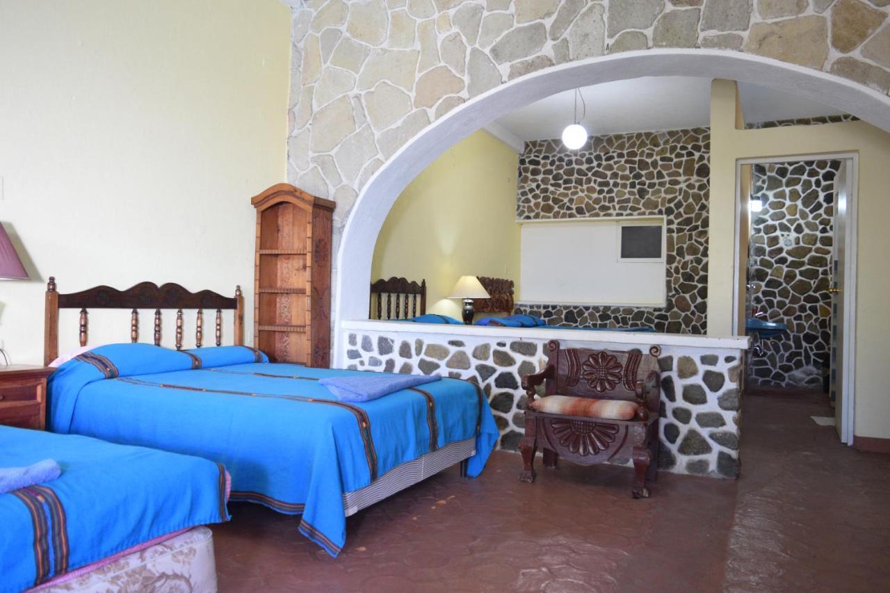 Hotel Playa Linda Panajachel Eksteriør billede