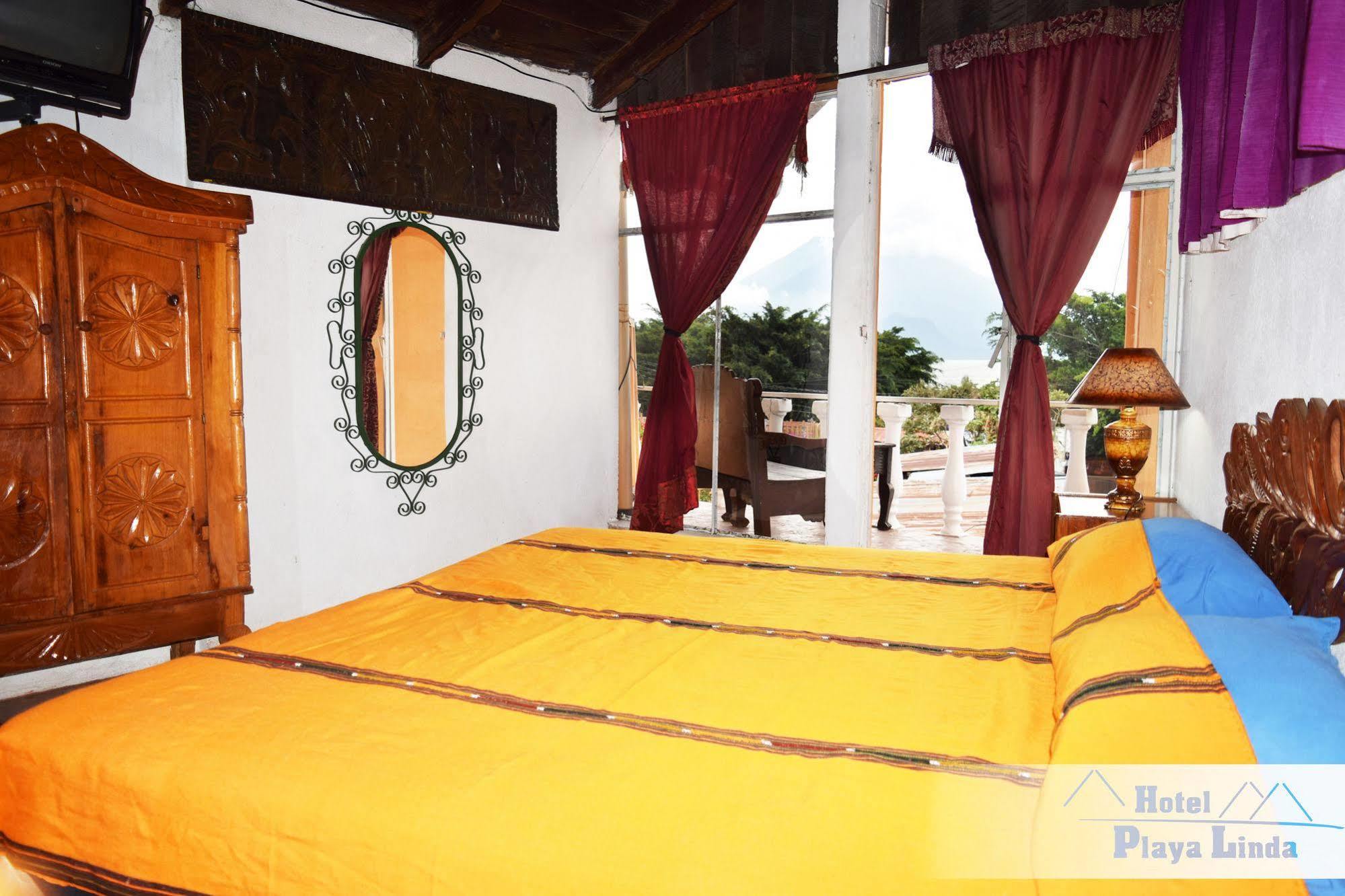 Hotel Playa Linda Panajachel Eksteriør billede