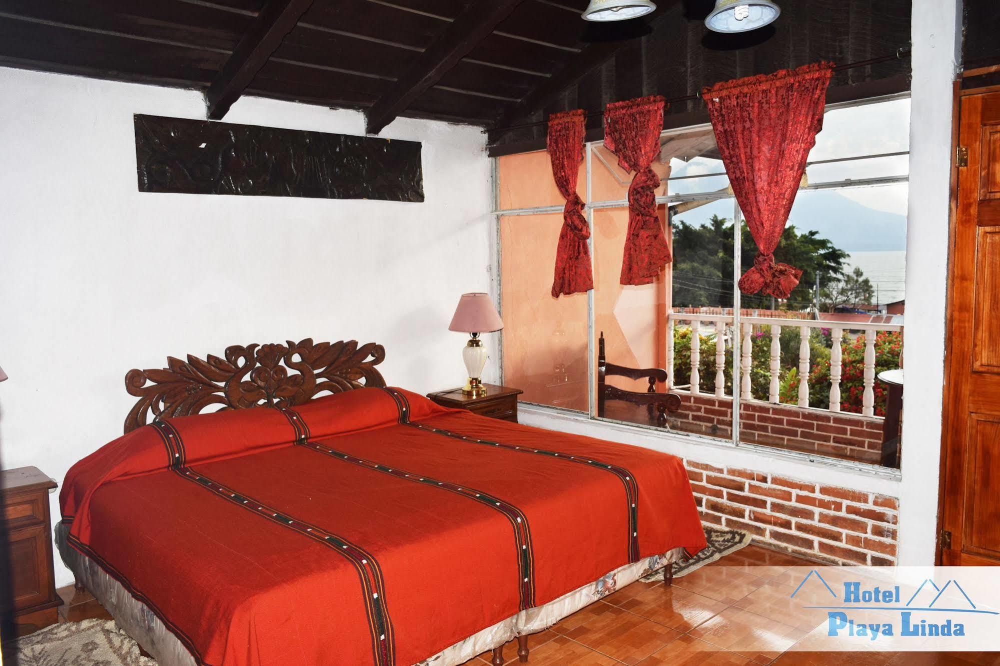 Hotel Playa Linda Panajachel Eksteriør billede