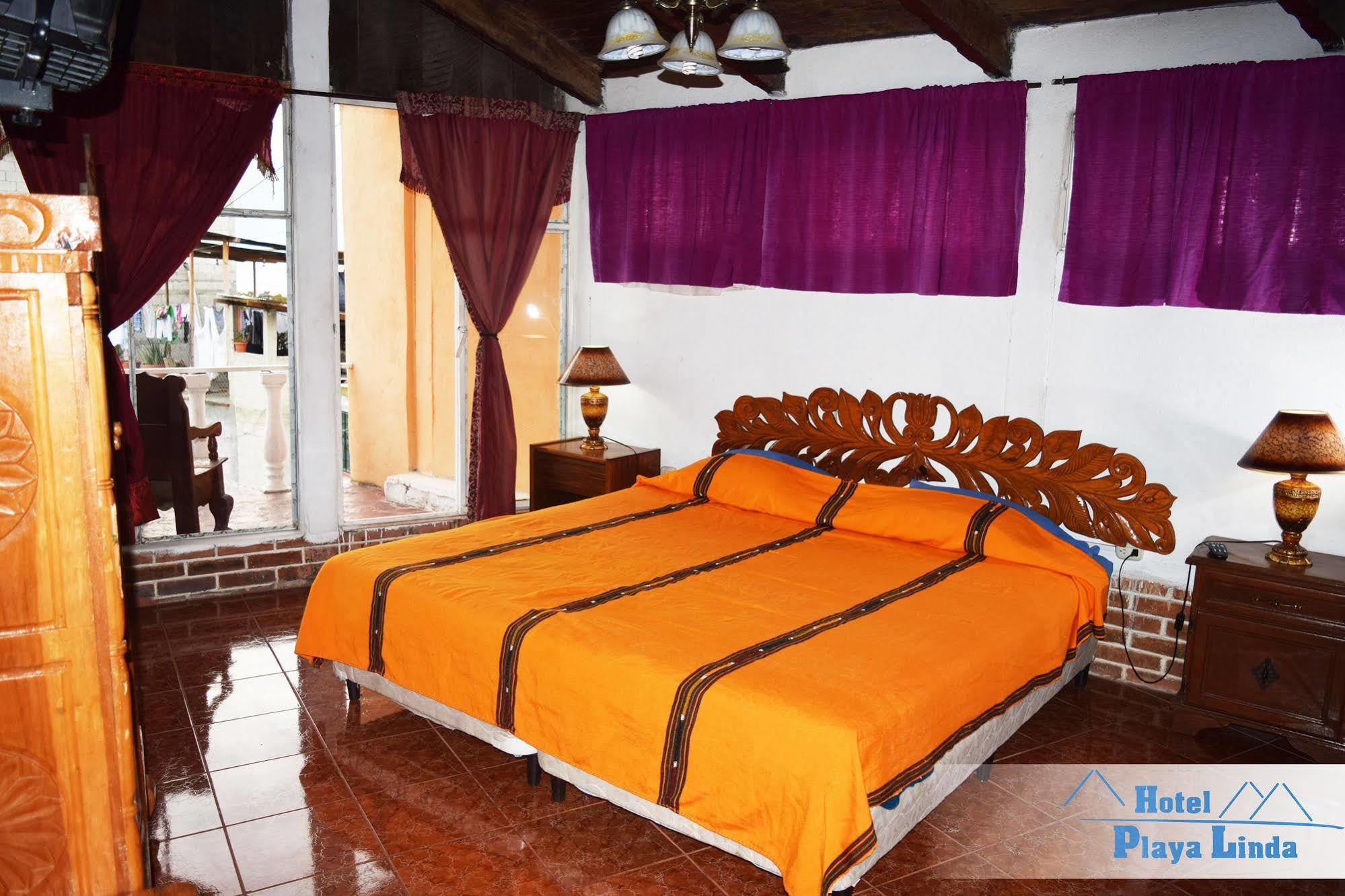 Hotel Playa Linda Panajachel Eksteriør billede