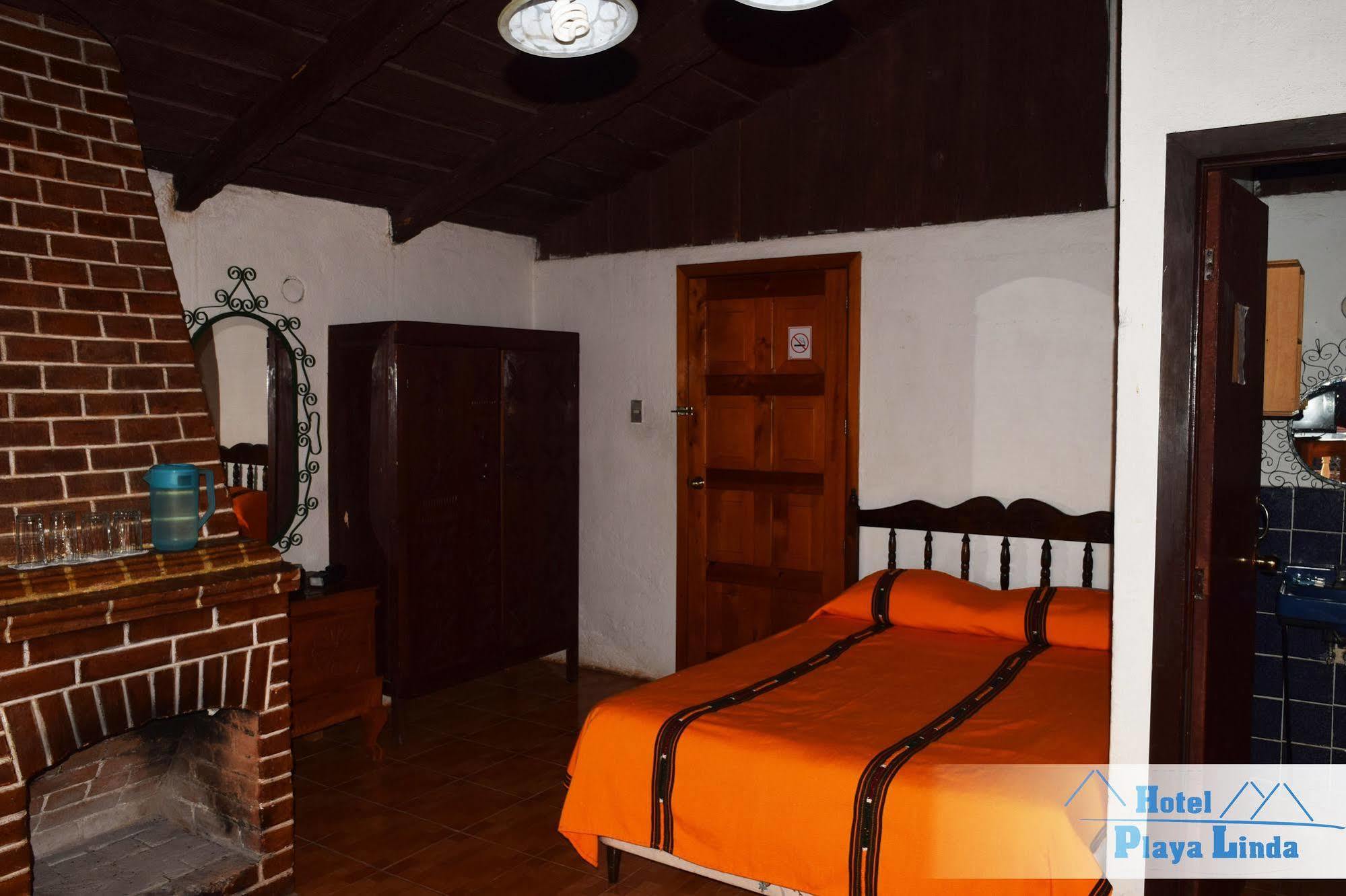 Hotel Playa Linda Panajachel Eksteriør billede